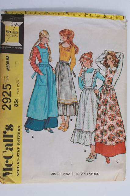 photo of vintage sewing patterns lot, 40s 50s 60s kitchen aprons, retro hostess apron styles #5