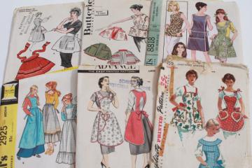 catalog photo of vintage sewing patterns lot, 40s 50s 60s kitchen aprons, retro hostess apron styles