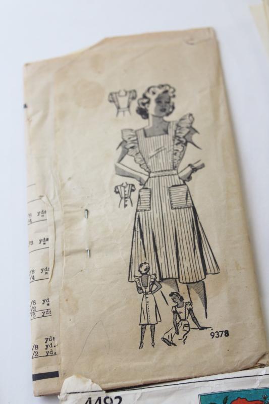 photo of vintage sewing patterns lot, cute pinafore aprons & kitchen / craft smocks #4