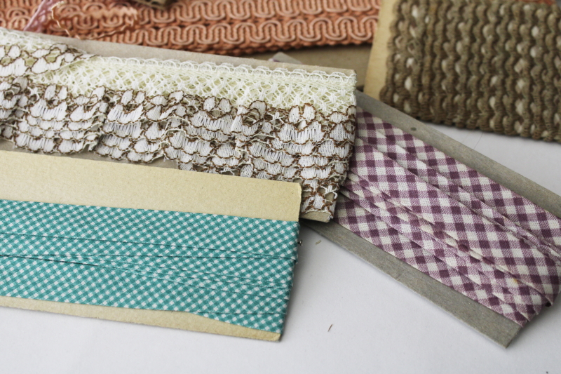 photo of vintage sewing trim lot, girly cottagecore coquette lace edgings, trims, fancy seam binding etc  #2