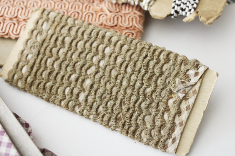 photo of vintage sewing trim lot, girly cottagecore coquette lace edgings, trims, fancy seam binding etc  #3