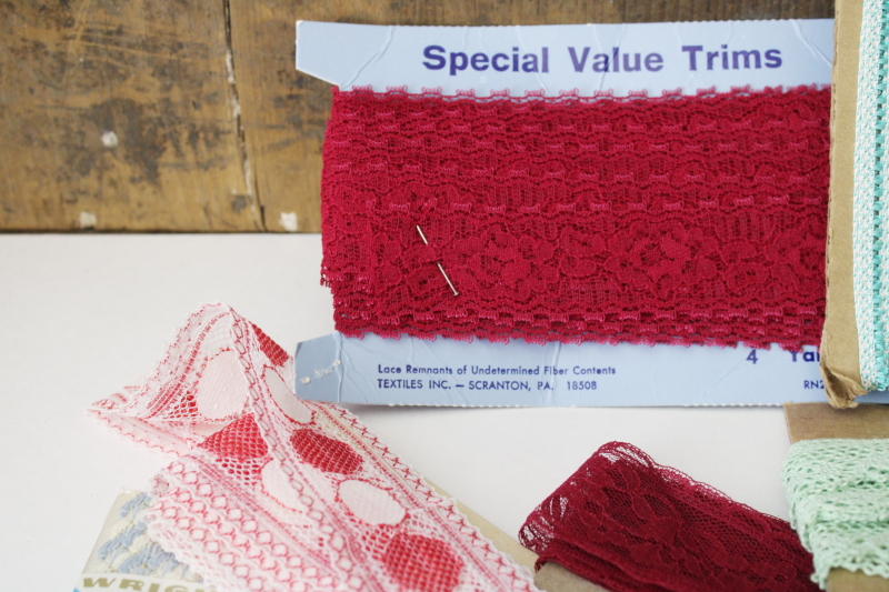photo of vintage sewing trim lot, girly cottagecore coquette lace edgings, trims, fancy seam binding etc  #8