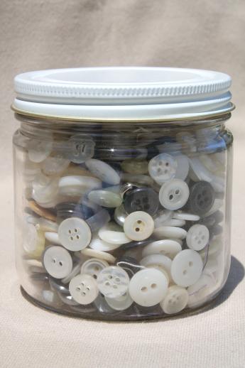 photo of vintage shirt buttons, pearlies, plastic horn, mother of pearl shell buttons #2