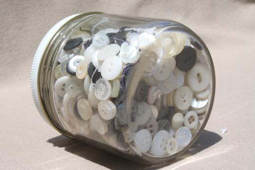 photo of vintage shirt buttons, pearlies, plastic horn, mother of pearl shell buttons #7