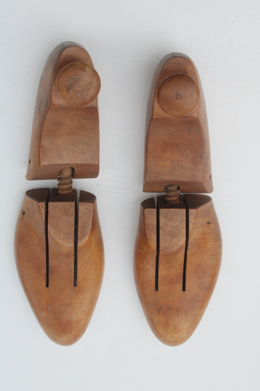 photo of vintage shoe stretchers, all wood screw type adjustable foot forms old patina  #2