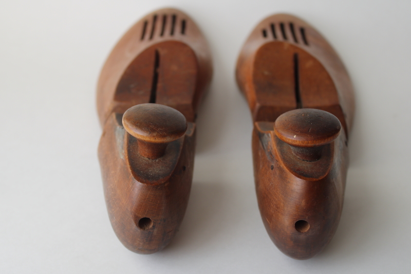 photo of vintage shoe stretchers w/ wooden knob handles, carved wood foot shape shoe trees  #2