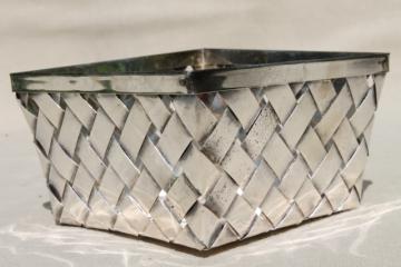 catalog photo of vintage silver plate berry basket, pint size berry box container