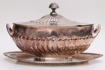 catalog photo of vintage silverplate soup tureen & platter serving tray, antique Wilcox mark International Silver