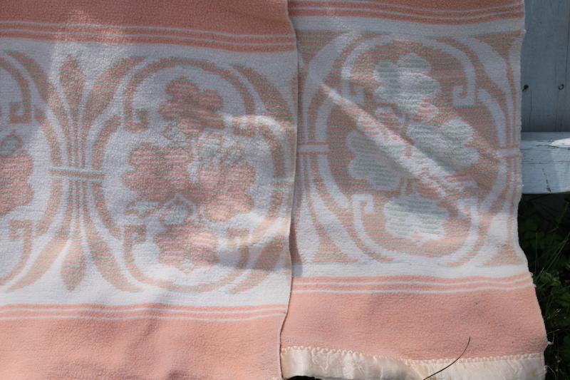 photo of vintage soft cotton bed blanket, cottage chic blush pink w/ green & white border #2