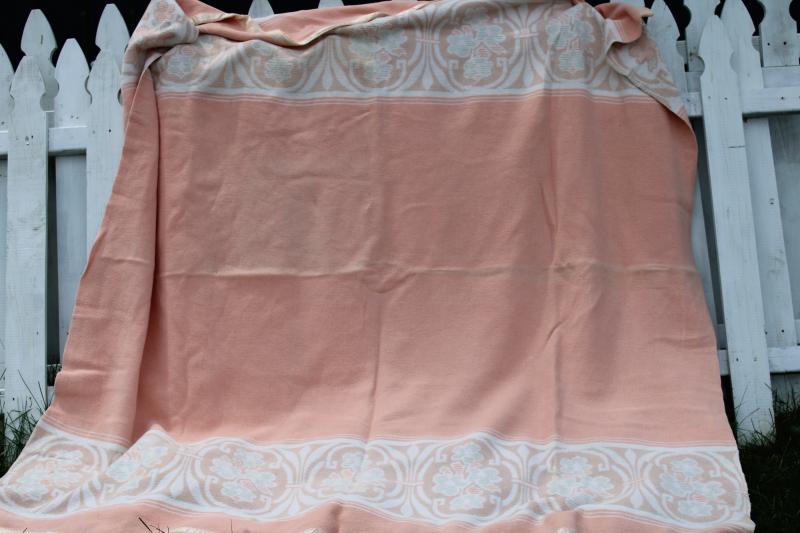 photo of vintage soft cotton bed blanket, cottage chic blush pink w/ green & white border #4