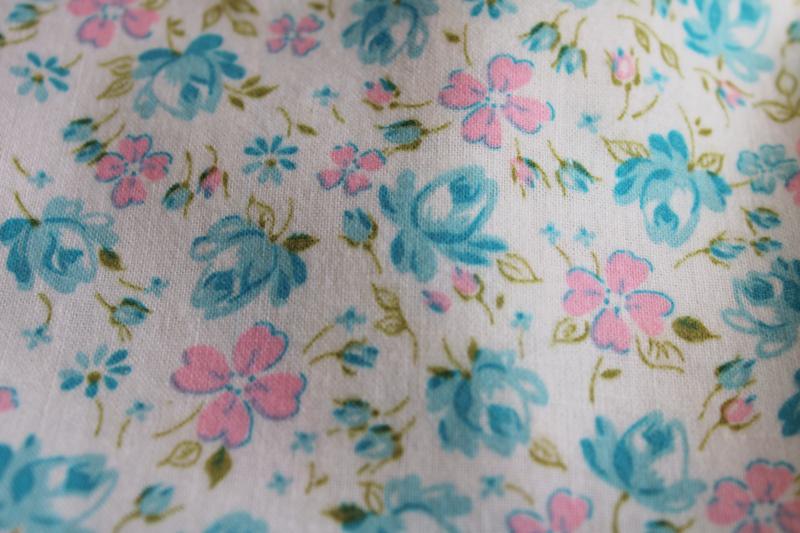 photo of vintage soft cotton quilting weight fabric, aqua & pink flowers print 36 wide #4