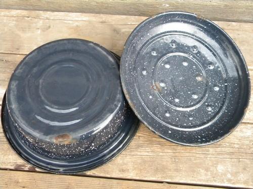 photo of vintage speckled graniteware covered pan bowl w/ lid old farm kitchen #3