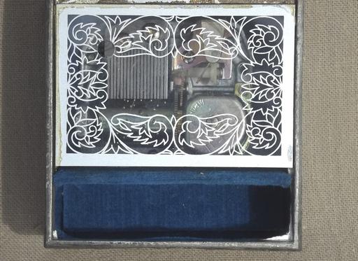photo of vintage spelter metal jewelry box / music box w/ Boucher style french print #8