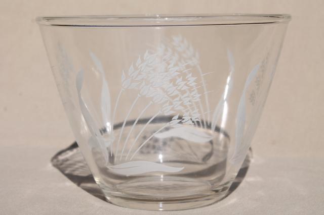 photo of vintage splash proof mixing bowl, clear kitchen glass w/ white wheat print #1