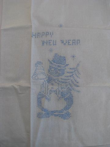 photo of vintage stamped linen guest towels to embroider, Christmas snowmen #3