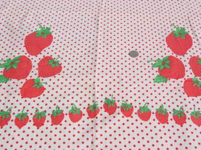 photo of strawberry print cotton fabric, 36'' #1