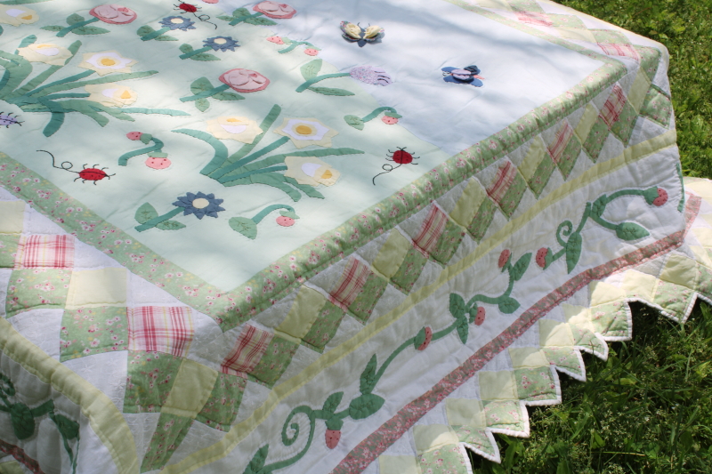 photo of vintage strawberry garden cotton applique quilt queen size w/ pillow shams, country cottage style  #5