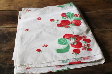 catalog photo of vintage strawberry print cotton tablecloth for upcycle fabric or retro kitchen