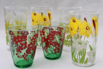 catalog photo of vintage swanky swigs glasses, kitchen glass tumblers w/ bright retro flowers