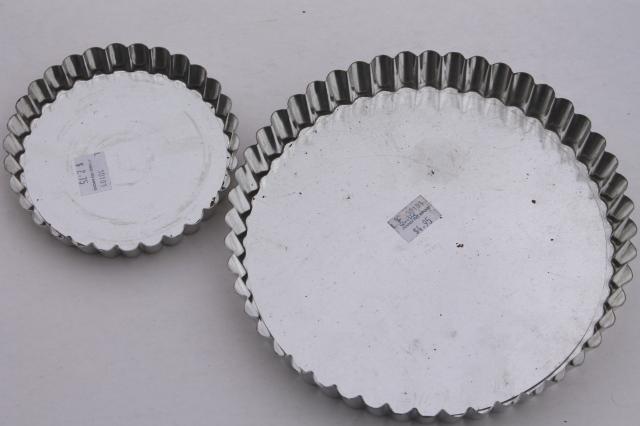 photo of vintage tart or quiche pans in all sizes, fluted pastry tins with removable bottoms #7