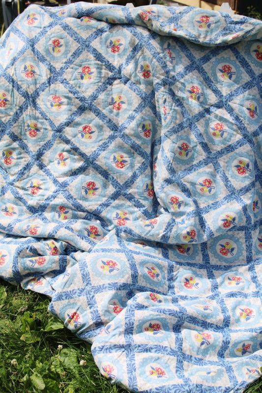 photo of vintage tied quilt comforter, light cotton feed sack fabric blue flowery print #10