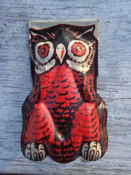 catalog photo of vintage tin litho Halloween clicker toy w/ orange & black wise old owl