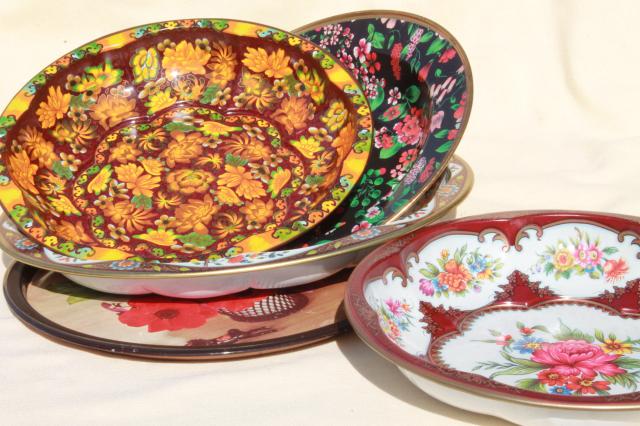 photo of vintage tin trays & bowls, floral litho print metal toleware Daher, Nevco #1