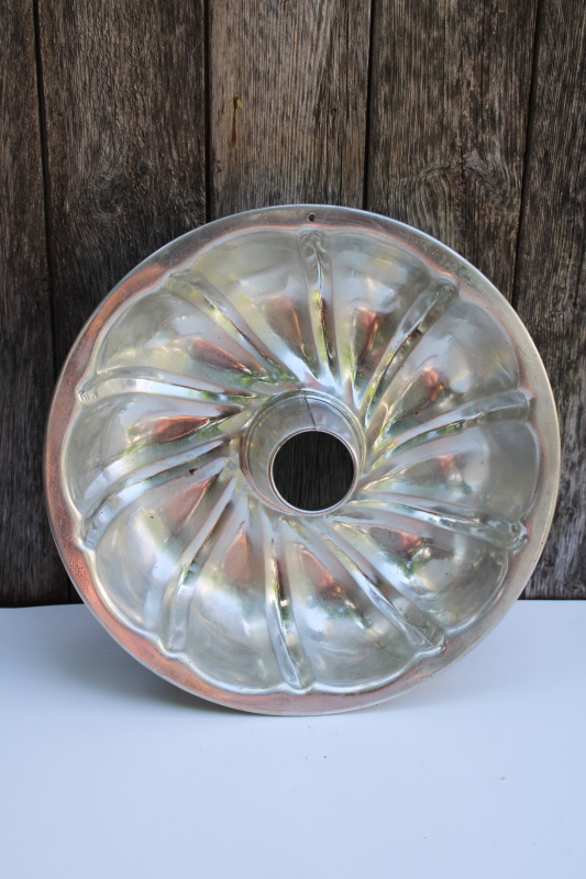 photo of vintage tinned steel food mold, round wreath shape jello mold or bundt pan #1