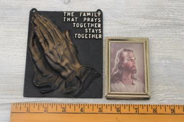 catalog photo of vintage tiny frame Jesus picture & metal plaque Family That Prays Together Stays Together 