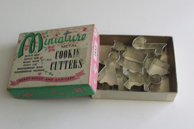 photo of vintage tiny metal cookie cutters, mini child size working toy in original box #4