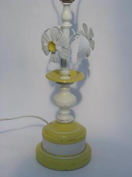 catalog photo of vintage tole metal flowers table lamp, white daisies, shabby cottage chic