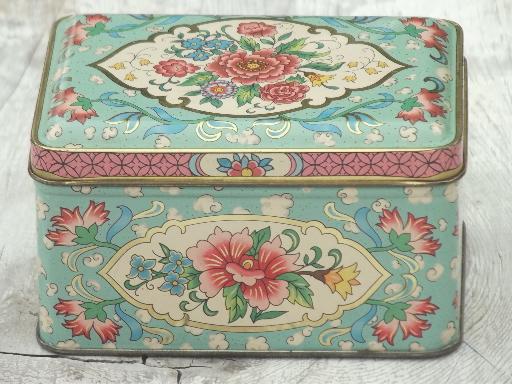 photo of vintage tole tin hinged box, floral print Daher Decorated Ware metal tin #2