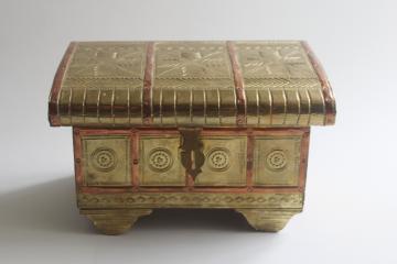 vintage tooled brass & copper trunk jewelry box chest w/ tray, lined in pink velvet 