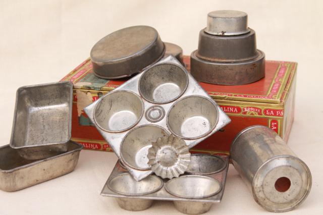 photo of vintage toy kitchen metal baking tins, muffin baking pans doll size miniature working bakeware  #8