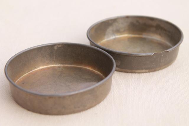 photo of vintage toy kitchen metal baking tins, muffin baking pans doll size miniature working bakeware  #14