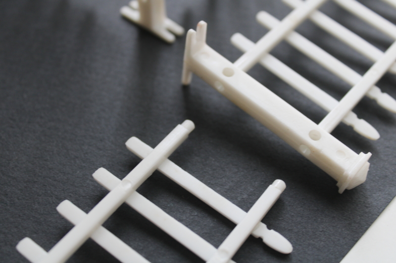 photo of vintage toy plastic miniature white picket fence for putz village, dollhouse, farm toys  #3