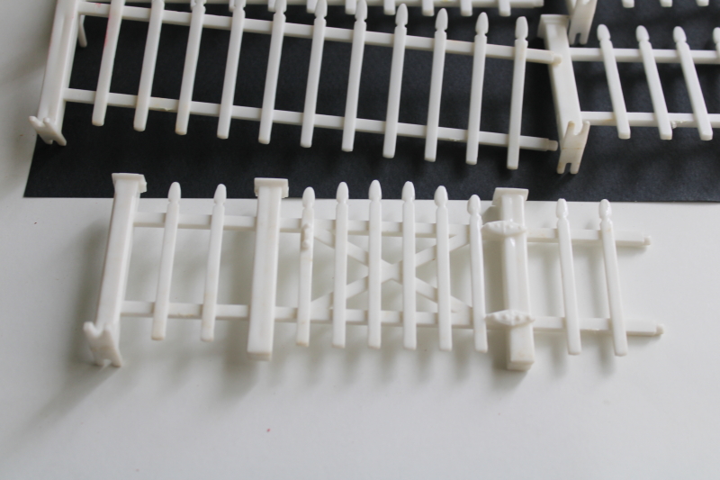 photo of vintage toy plastic miniature white picket fence for putz village, dollhouse, farm toys  #5