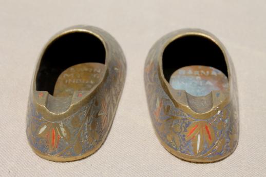 photo of vintage turkish slipper ashtrays, enameled brass pair of shoes ashtray set #4