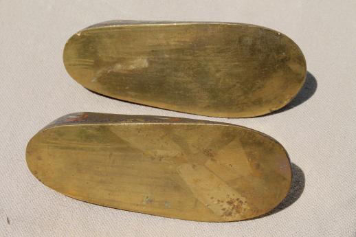 photo of vintage turkish slipper ashtrays, enameled brass pair of shoes ashtray set #6