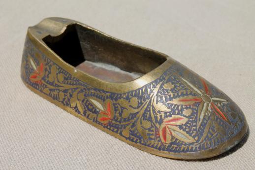 photo of vintage turkish slipper ashtrays, enameled brass pair of shoes ashtray set #7