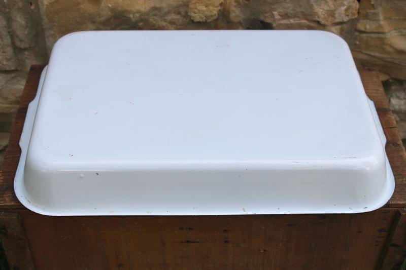 photo of vintage white & black enamelware pan / utility tray, Vollrath - Sheboygan paper label #5