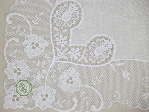 photo of vintage white lace hankies, bride's wedding hankerchiefs w/ lacy hearts #2