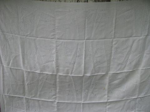 photo of vintage white linen tablecloths w/ drawn thread, antique redwork monogram #6