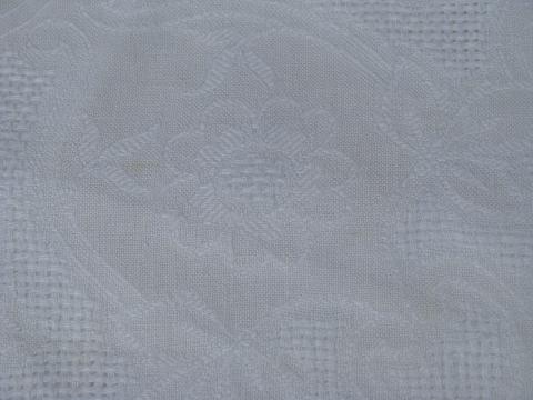 photo of vintage white linen tablecloths w/ drawn thread, antique redwork monogram #9