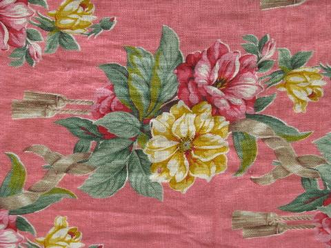 photo of vintage whole cloth quilt comforter, pink cotton floral print fabric #5