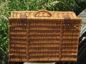 catalog photo of vintage wicker picnic basket, suitcase hamper w/ faux leather clasps