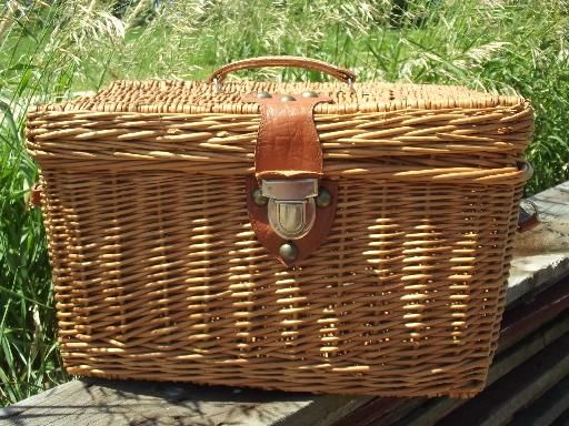 photo of vintage wicker picnic basket, suitcase hamper w/ faux leather handles #3
