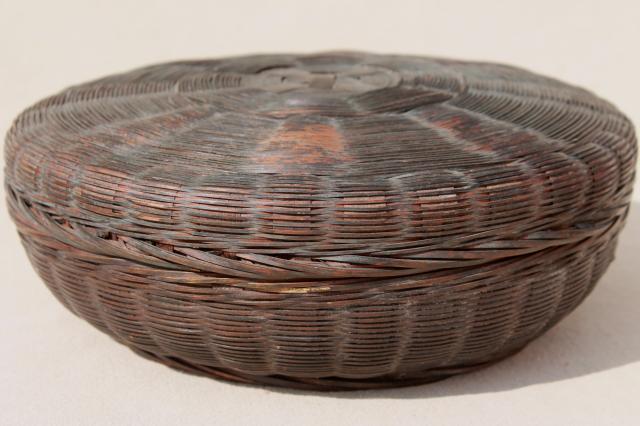 photo of vintage wicker sewing basket full of antique lace & trims, spools of cord thread #11