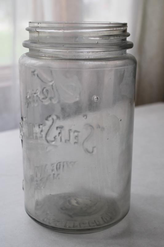 photo of vintage wide mouth Mason jar 1915 patent date Kerr quart jar w/ heavy embossed lettering #5