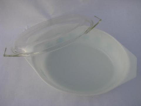 photo of vintage winter snowflake pattern Pyrex, large oval glass casserole w/ cover #2